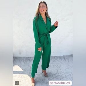 Kelly Green Collared Jumpsuit - size Medium BRAND NEW
